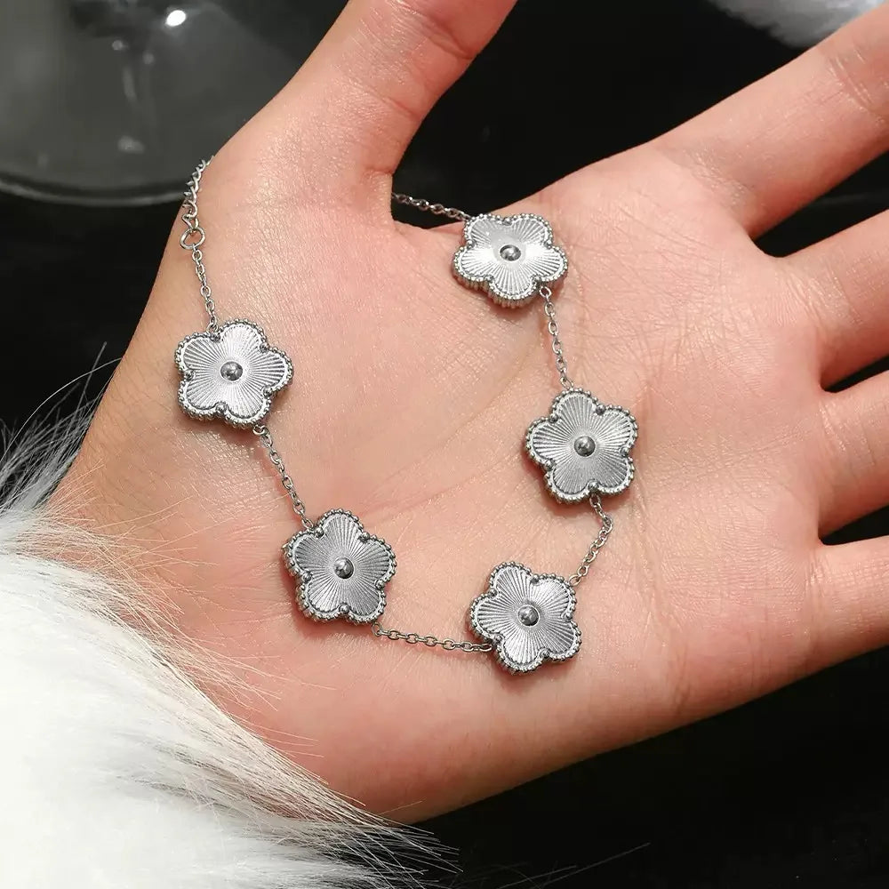 Bracelet Trèfle Cinq Feuilles Doré